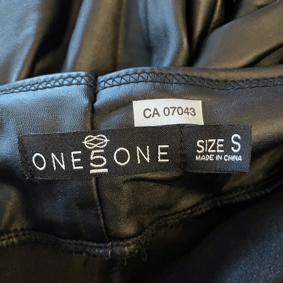 Pleather leggings NWOT one 5 ones - Picture 4 of 12